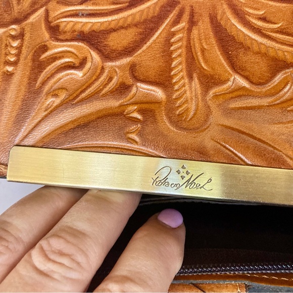 Patricia Nash Leather Cametti Trifold Wallet Organizer Tan Tooled Embossed Gold - Picture 11 of 16